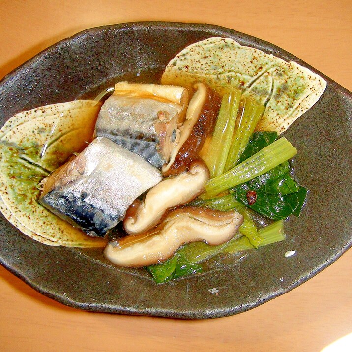 5分で簡単♪鯖の缶詰&小松菜&椎茸の、煮物